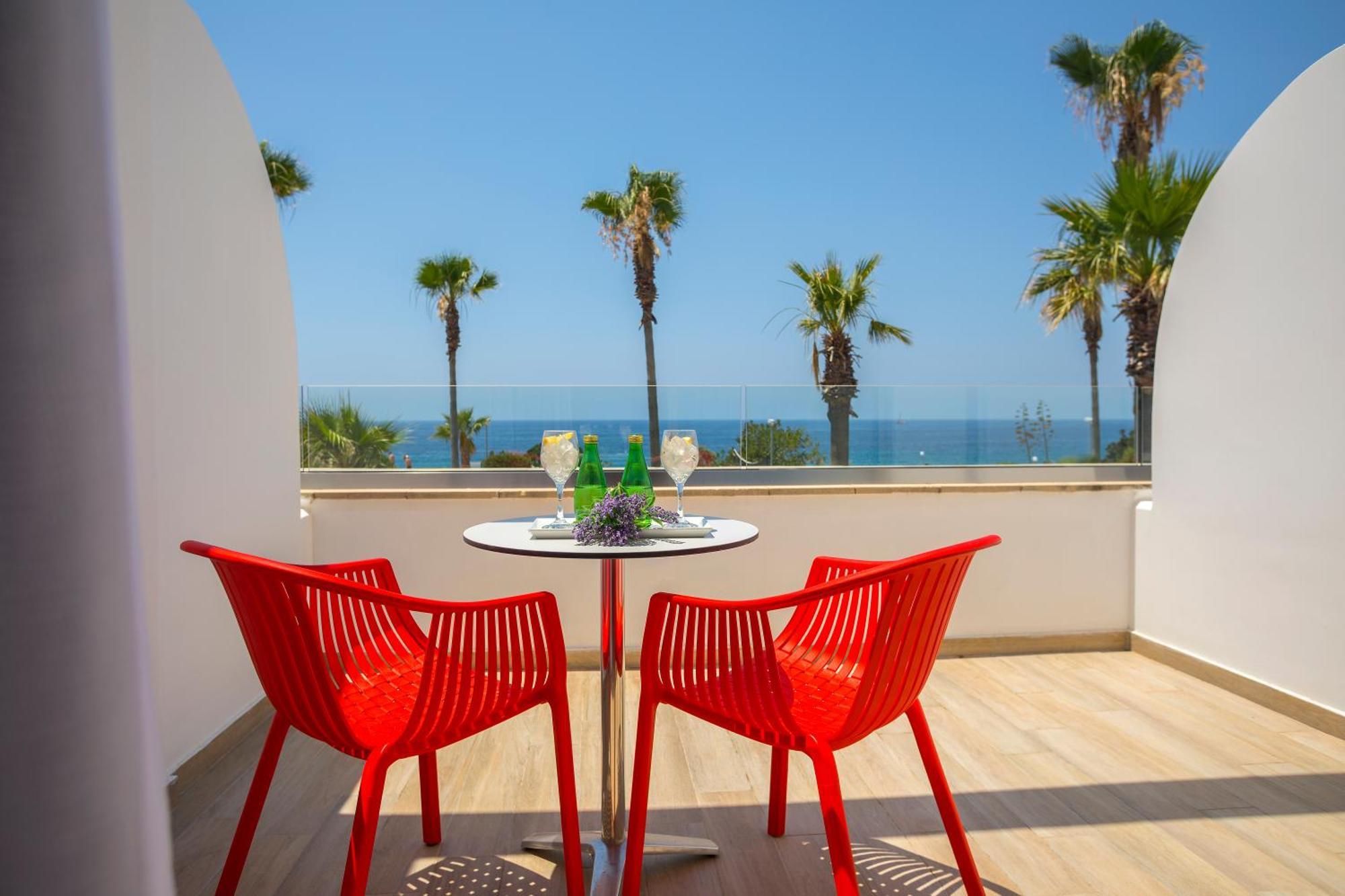Leonardo Laura Beach & Splash Resort Klorakas Exterior photo