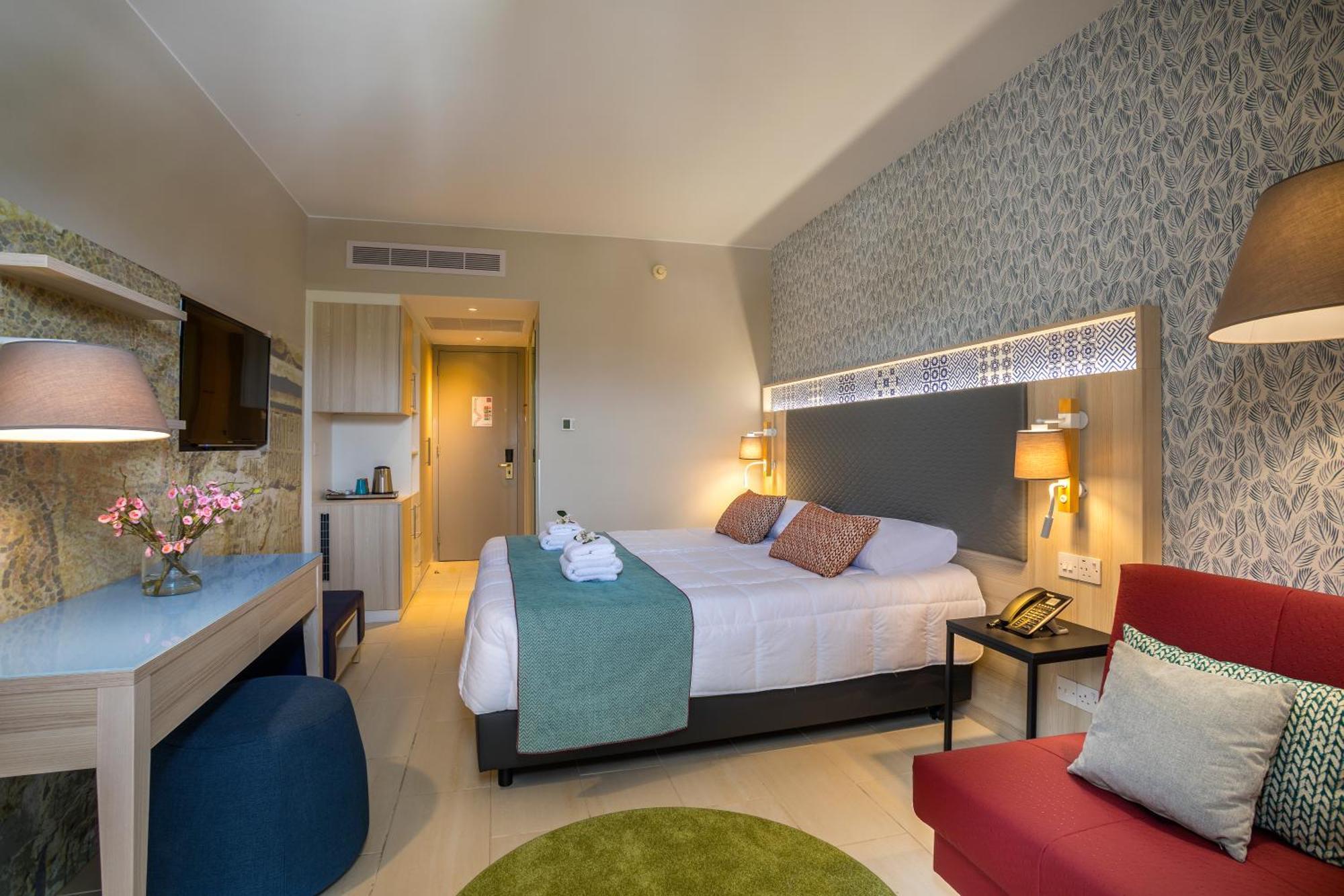 Leonardo Laura Beach & Splash Resort Klorakas Exterior photo