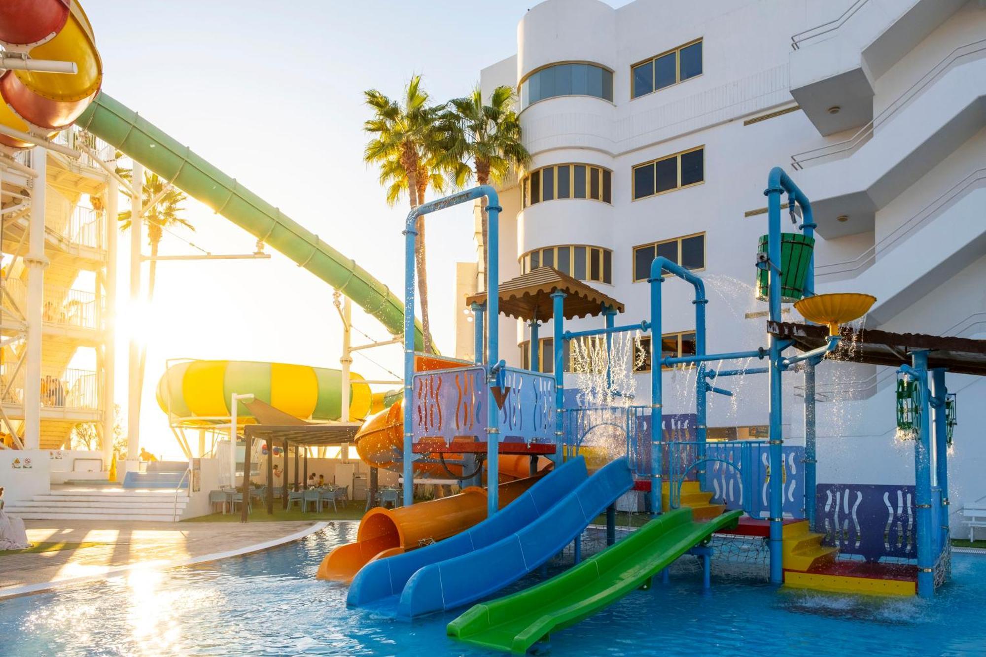 Leonardo Laura Beach & Splash Resort Klorakas Exterior photo
