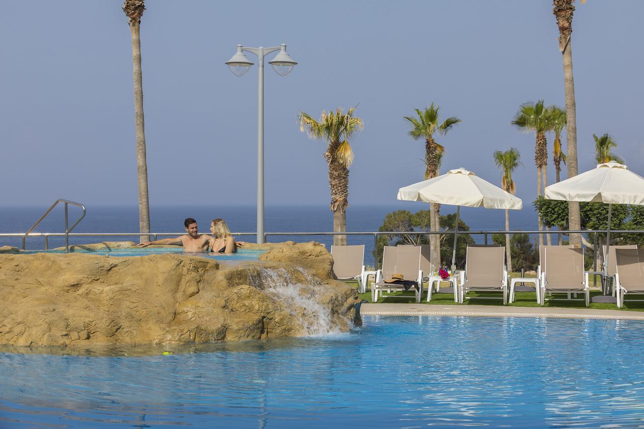 Leonardo Laura Beach & Splash Resort Klorakas Exterior photo