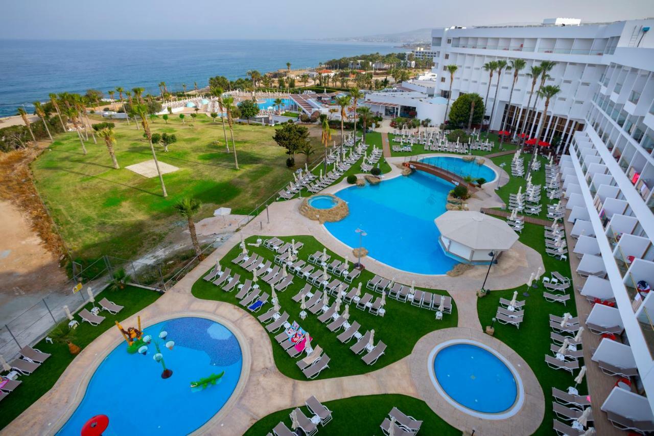 Leonardo Laura Beach & Splash Resort Klorakas Exterior photo