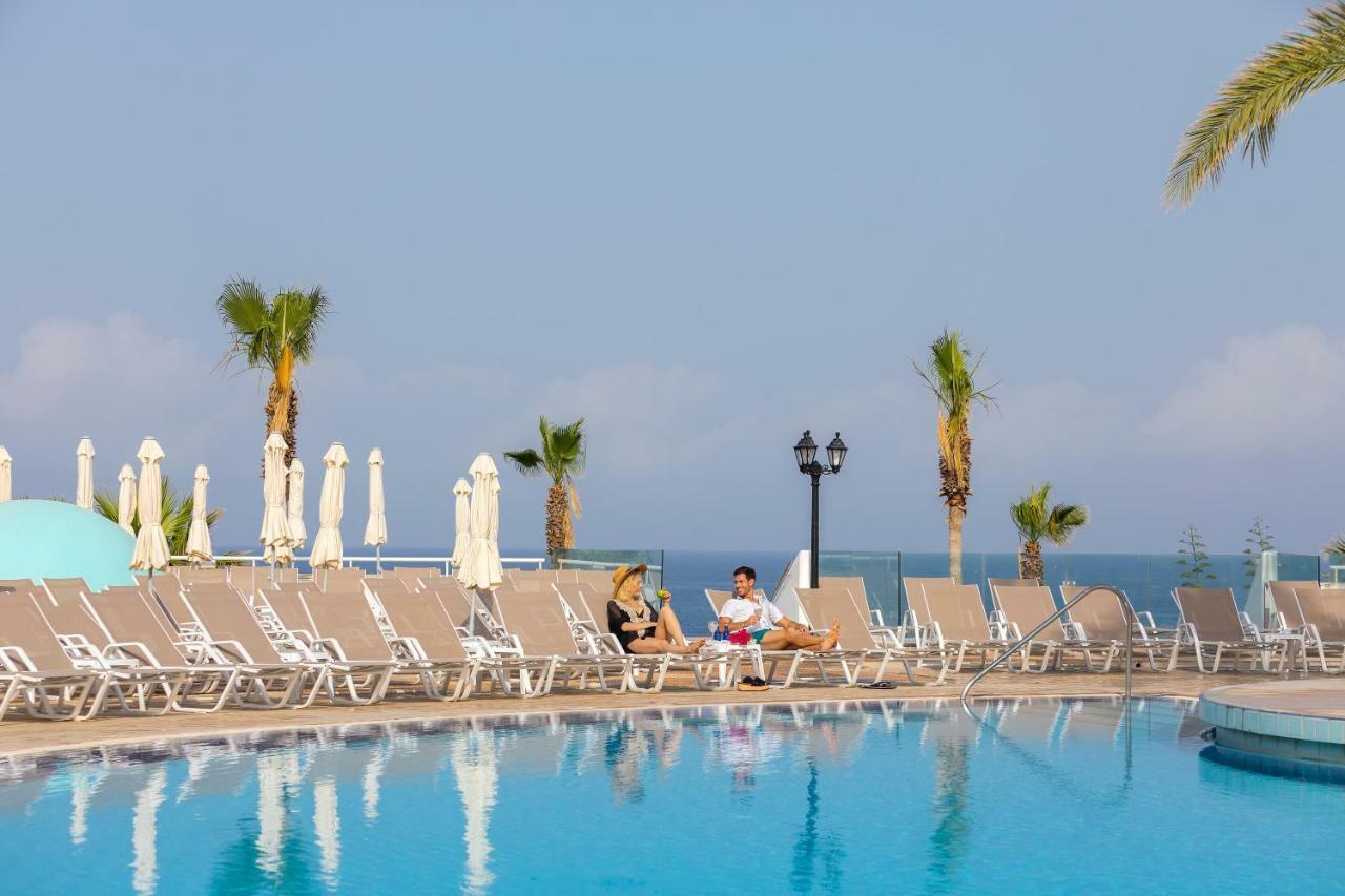 Leonardo Laura Beach & Splash Resort Klorakas Exterior photo